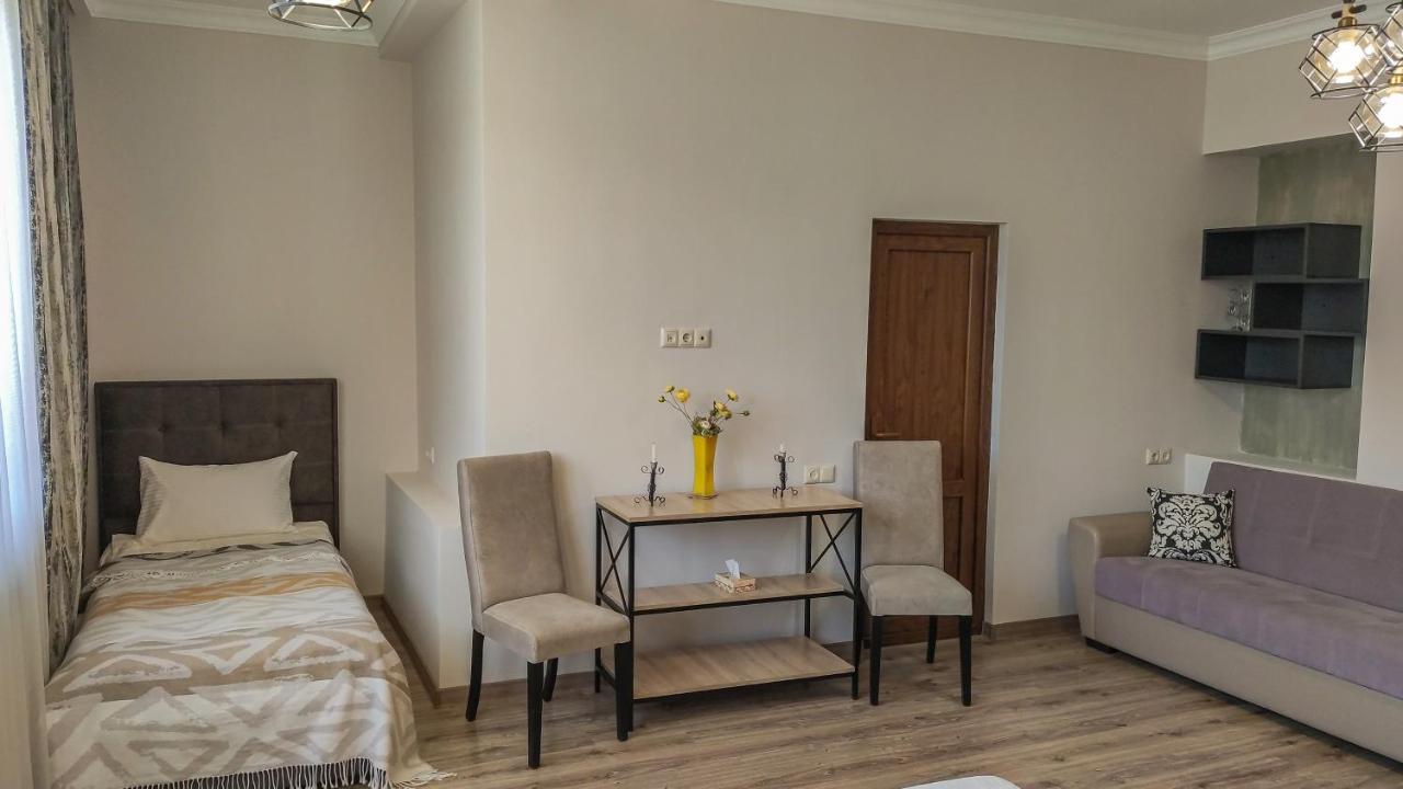 Harmonia Garden Garni Hotell Exteriör bild