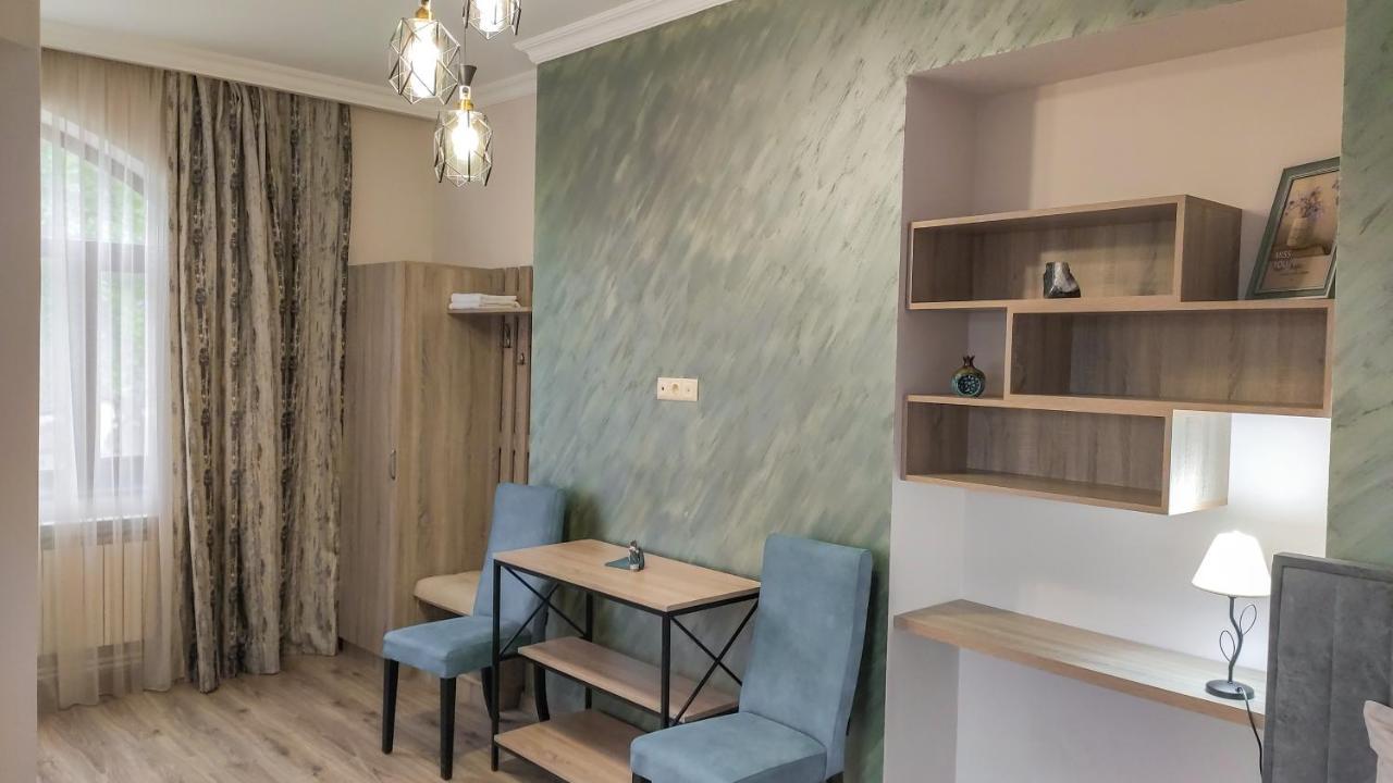 Harmonia Garden Garni Hotell Exteriör bild